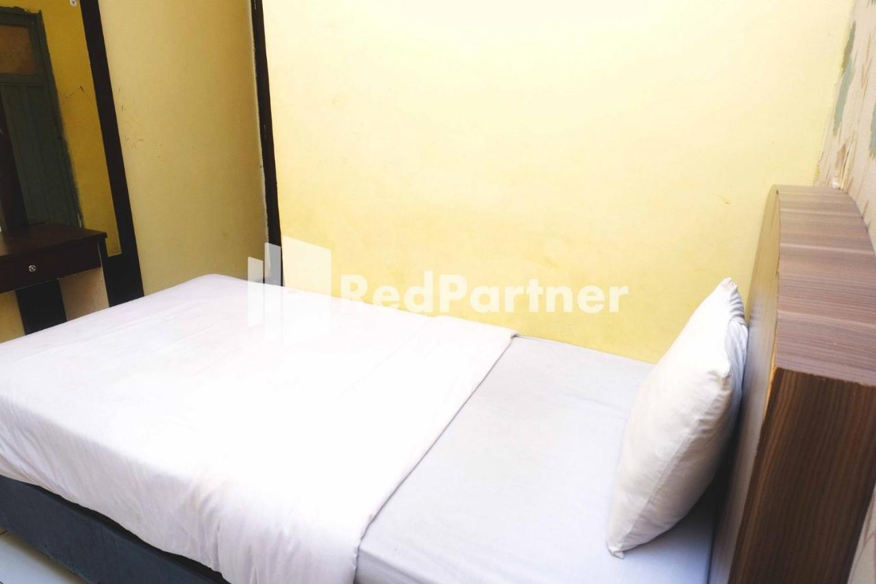 Hotel Permata Makassar Mitra Reddoorz Balangberu Eksteriør billede