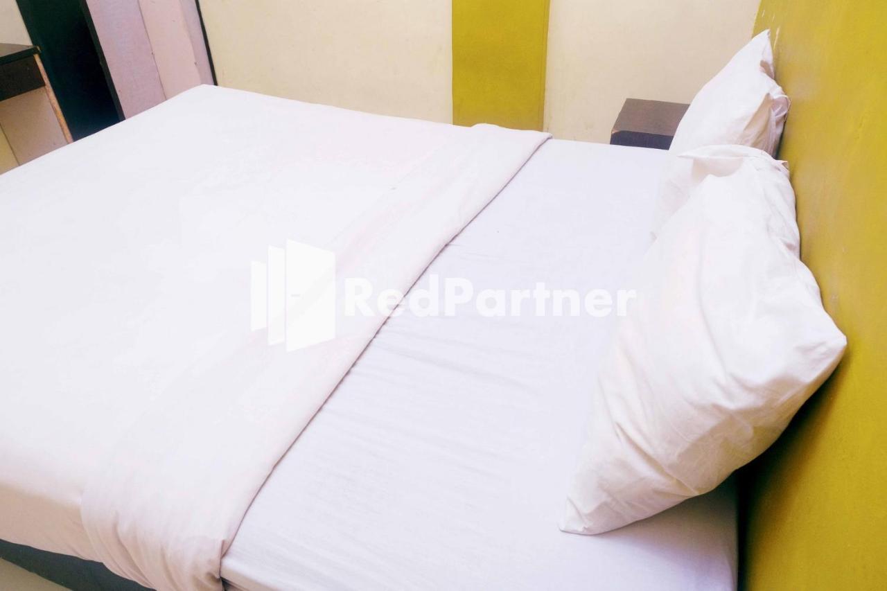 Hotel Permata Makassar Mitra Reddoorz Balangberu Eksteriør billede